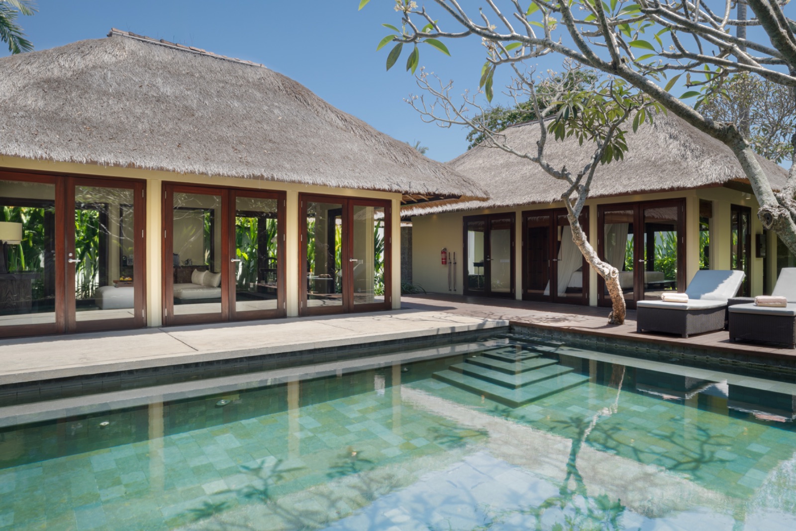 Kayumanis Nusa Dua · Frame 02